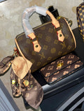Women’s luxury scoops
