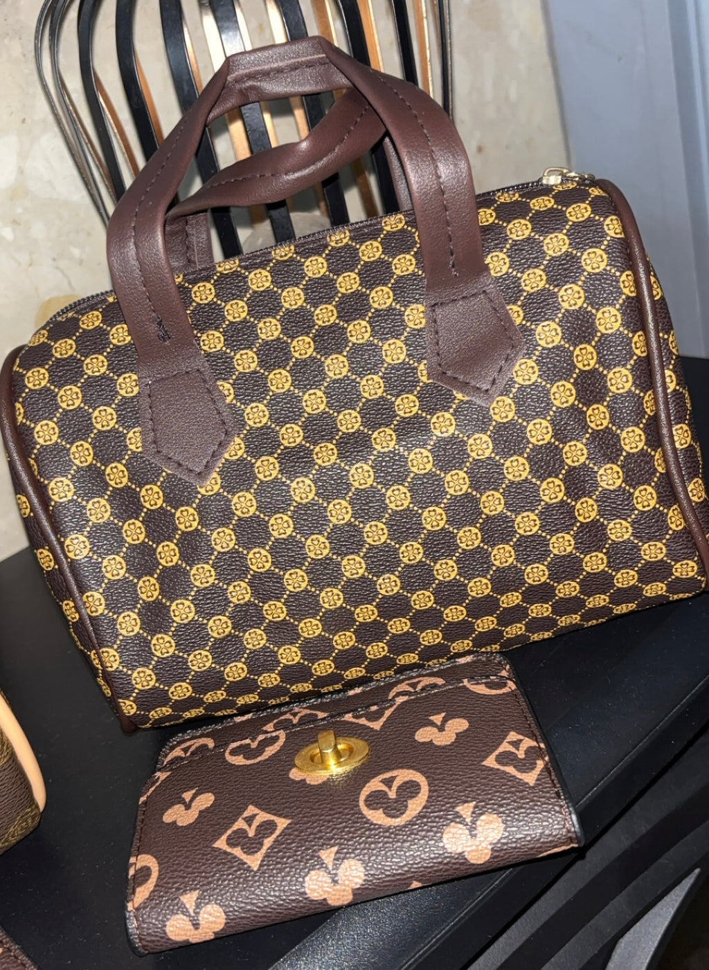 Women’s luxury scoops